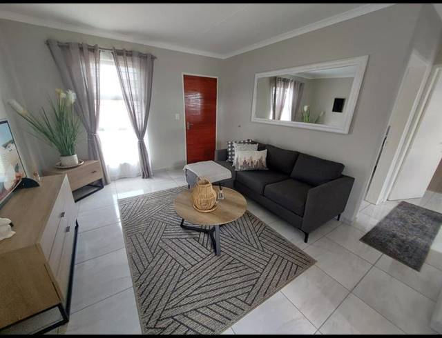 2 BEDROOM HOUSE FOR SALE IN VANDERBIJLPARK CW 5